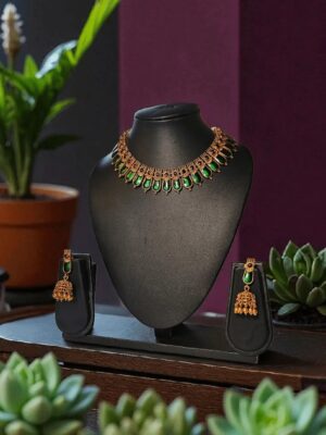 The Green Traditional Set