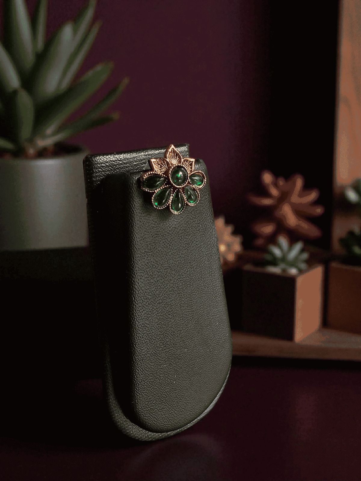 Half Bloom Elegance - Image 2