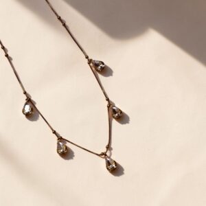White & Gold neckpiece