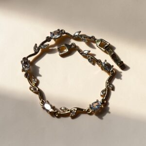 Tulip Bracelet White